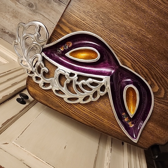 Metal Mardi Gras Trinket dish - Picture 12 of 12